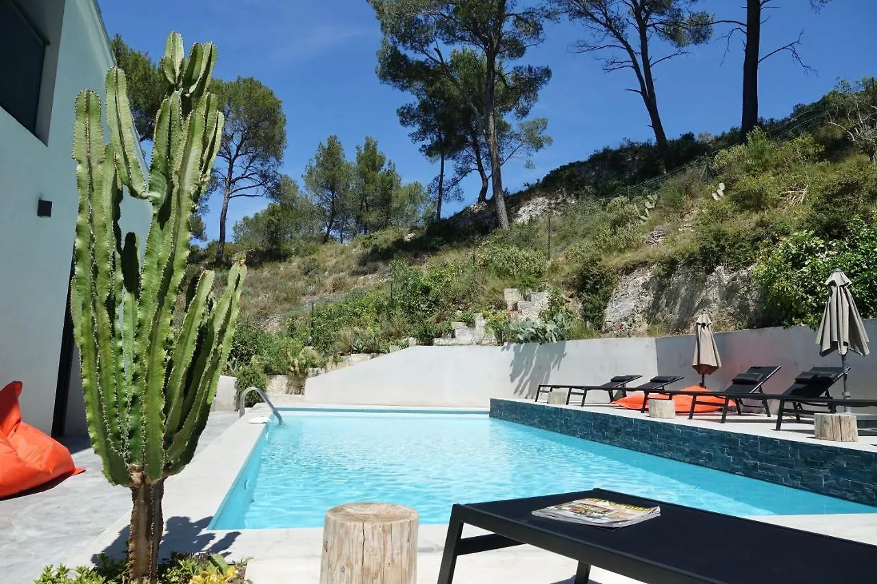 Arty Provence, Piscine Chauffee Bed & Breakfast Saint-Etienne-du-Gres