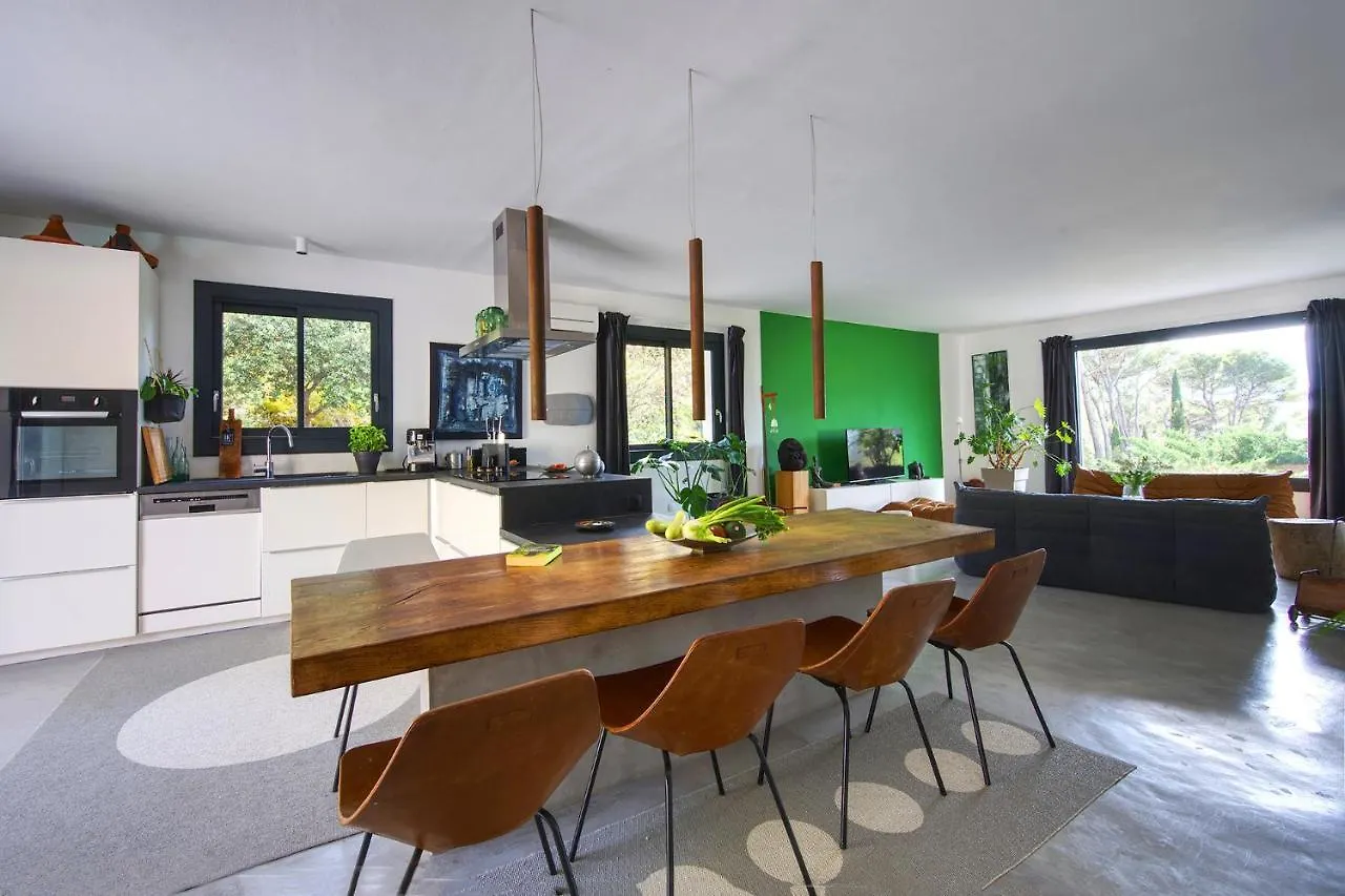 Bed and Breakfast Arty Provence, Piscine Chauffee Сент-Этьен-дю-Грес Франция