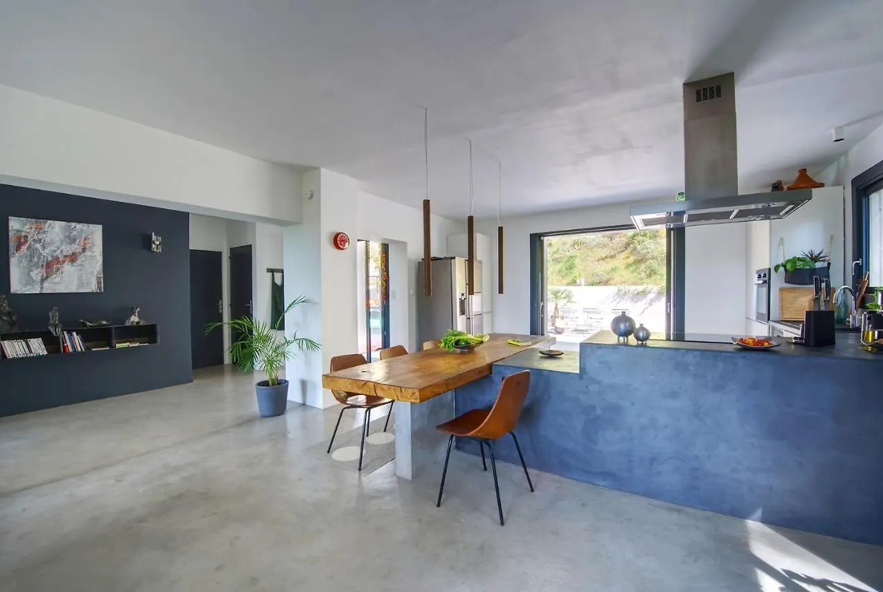 Bed and Breakfast Arty Provence, Piscine Chauffee Сент-Этьен-дю-Грес 0*,  Франция