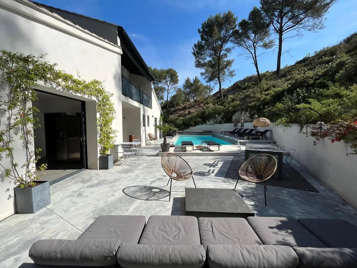 Bed and Breakfast Arty Provence, Piscine Chauffee Сент-Этьен-дю-Грес 0*,  Франция