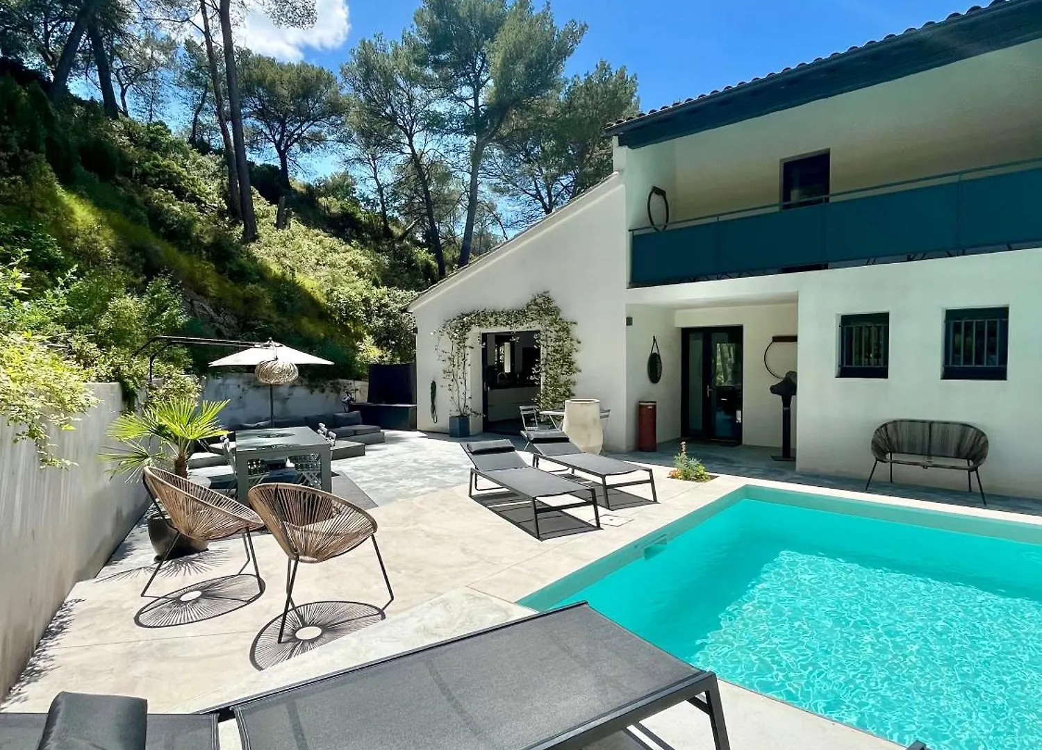 Bed and Breakfast Arty Provence, Piscine Chauffee Сент-Этьен-дю-Грес