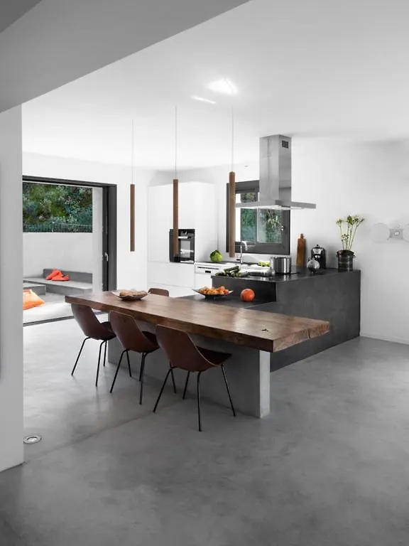 Bed and Breakfast Arty Provence, Piscine Chauffee Сент-Этьен-дю-Грес